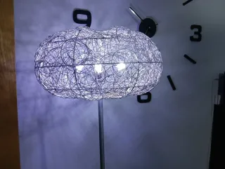 Lámpara de pie moderna de luz led