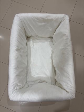 Juguetero de madera con ruedas