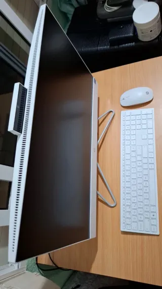 Ordenador HP Gris y Blanco