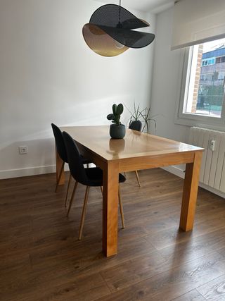 Mesa comedor madera maciza actual