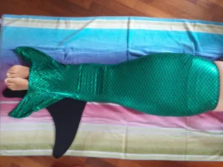Costume Sirenetta verde con coda