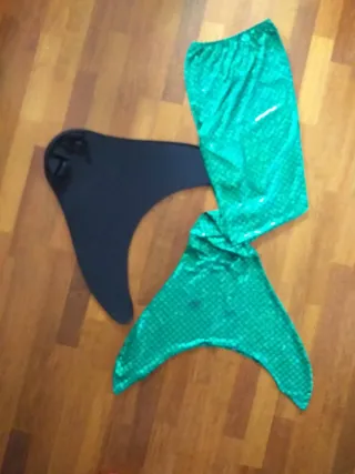 Costume Sirenetta verde con coda