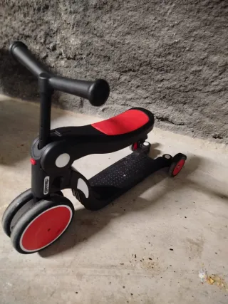 Triciclo/Patinete Infantil Negro y Rojo