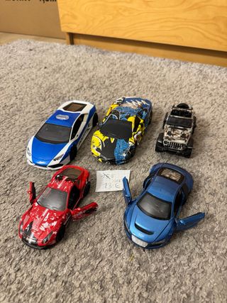Lote 5 coches deportivos escala grande