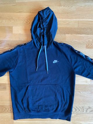 Sudadera Nike negra