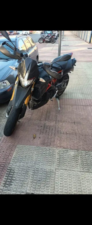 Aprilia Dorsoduro 900 Supermotard