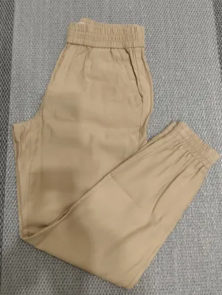 Pantalón beige mujer