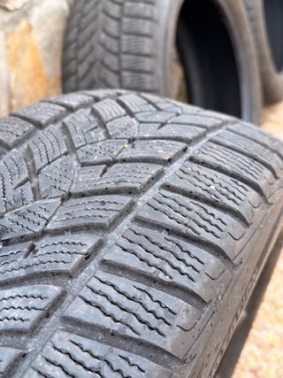 Neumáticos Invierno Goodyear (4 unidades)