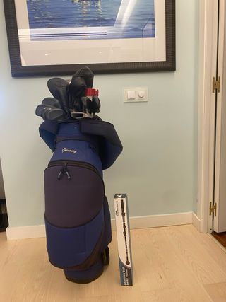 Set de palos de golf con bolsa y accesorios