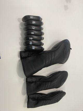 Set de palos de golf con bolsa y accesorios