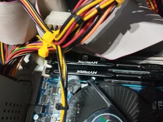 Ordenador Gigabyte i7 8GB RAM SSD