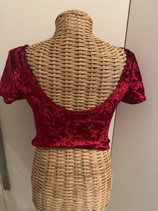 Top rosso velluto manica corta