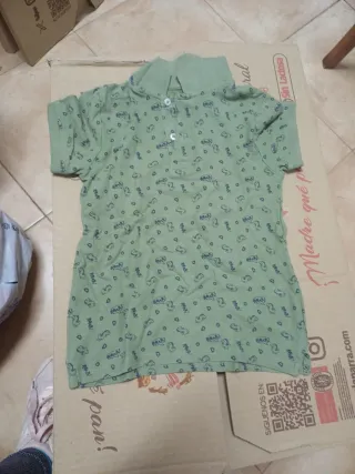 Camiseta niño verde estampada