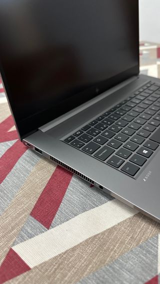 Portátil HP ZBook Studio G8 i7-11800H