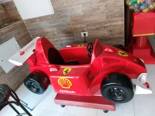 Cochecito infantil a monedas