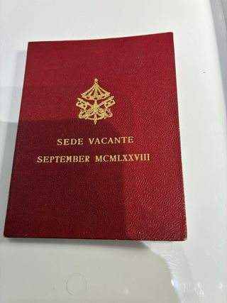 Lote 2 monedas y 5 estuches conmemorativos