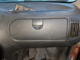 Guantera Citroen Saxo