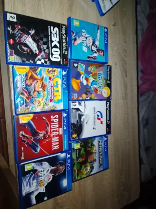 Lote Juegos PS4: FIFA 18, Spider-Man, Minecraft
