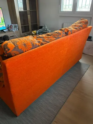 Sofá 3 plazas tela naranja y gris
