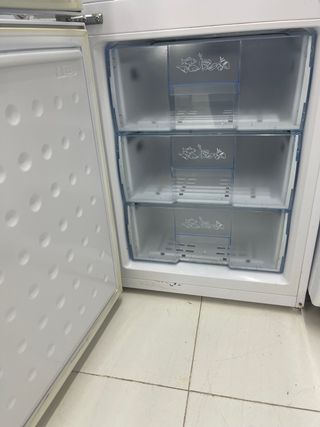 Súper Oferta pack Nevera Beko 1.70 lavadora AEG