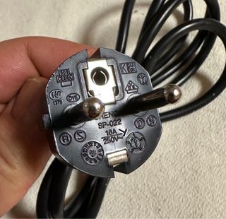 Cable de alimentación profesional tipo trébol.