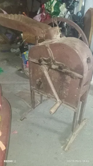 Máquina antigua de manivela