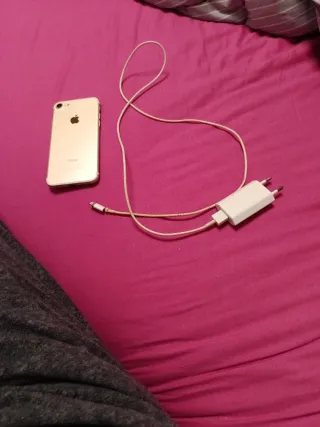 iPhone 7 Blanco y Dorado