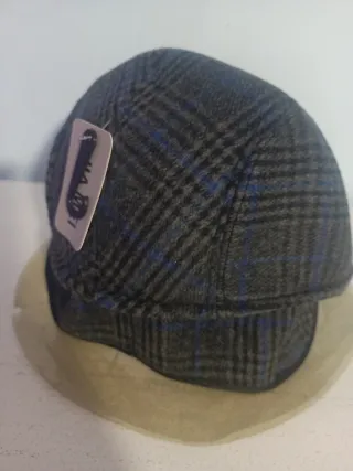 Gorra pico cuadros gris y azul