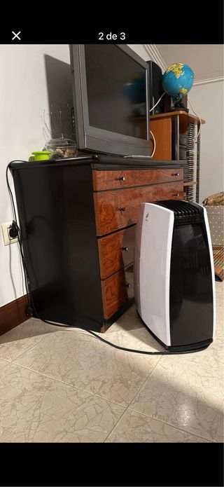 2 Cómodas y dis mesillas en lote hasta el domingo