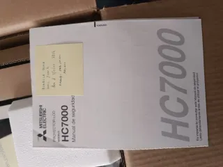 Proyector Mitsubishi Negro