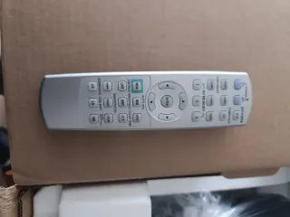 Proyector Mitsubishi Negro