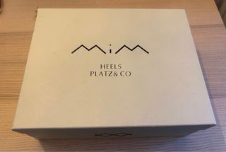 Sandalias plataforma MIM Shoes. Color piedra.