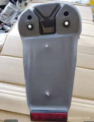 Escape y porta matrícula Aprilia Classic 50