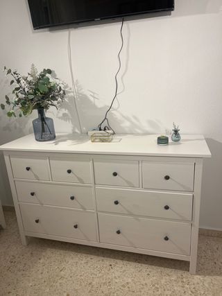 Cómoda blanca Ikea 3 meses de uso