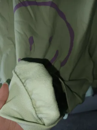 Sudadera verde con estampado de cara sonriente M