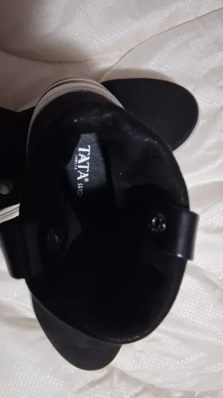 Stivaletti donna con zeppa neri