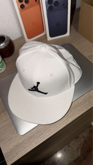 Gorra Jordan Blanca