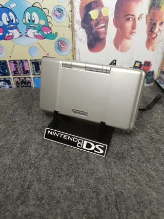 Supporto stand espositore Nintendo DS
