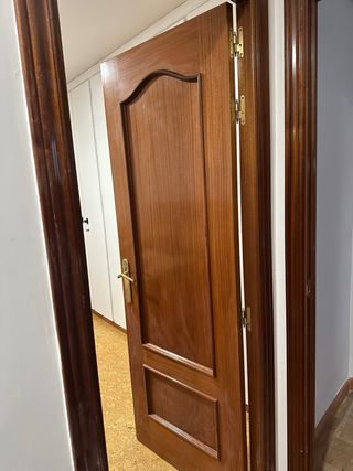 Puerta madera maciza caoba