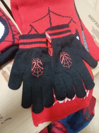 Conjunto Spiderman Gorro y Guantes Niño