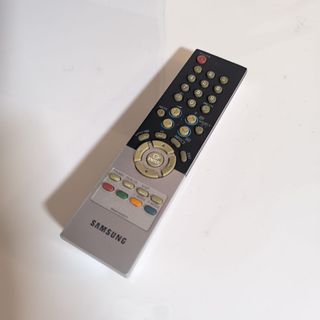 TV Samsung 20" con Mando Original