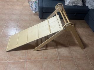 Triangulo escalada montessori y tobogan