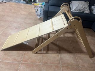 Triangulo escalada montessori y tobogan