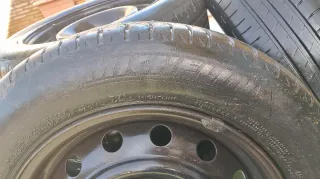 5 Ruedas partner o berlingo 185/65 R15 con 4 tapac