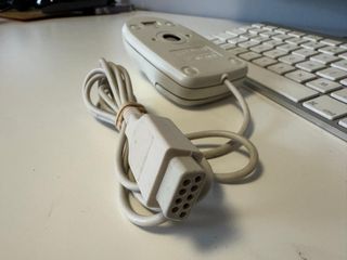 Ratón Media Magic antiguo de bola