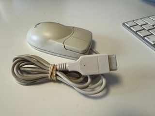 Ratón Media Magic antiguo de bola