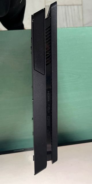 PS4 slim (PlayStation 4) Negra + 2 Mandos + Juegos