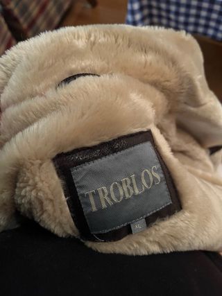 Lote 3 chaquetas, fouton, cuero y piel.