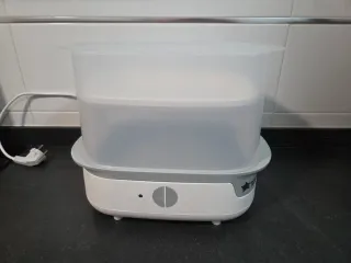 Esterilizador de biberones Tommee Tippee Superstea