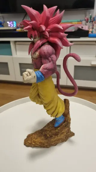 Figura Resina Goku SSJ4 Daima 1/6 (30cm)